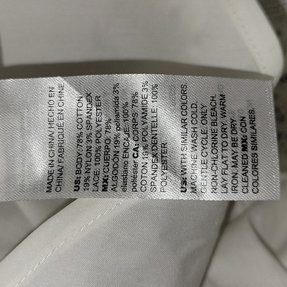 Chico's Poplin sleeve White Blouse Lace Sleeve Detail Button Down L beach Top - Picture 7 of 7